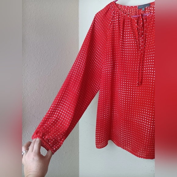 Vince Camuto Red and White Blouse - Picture 3 of 9